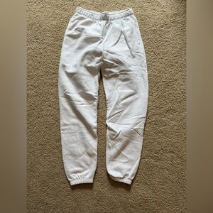 Aritzia TNA Cozy Fleece sweatpants